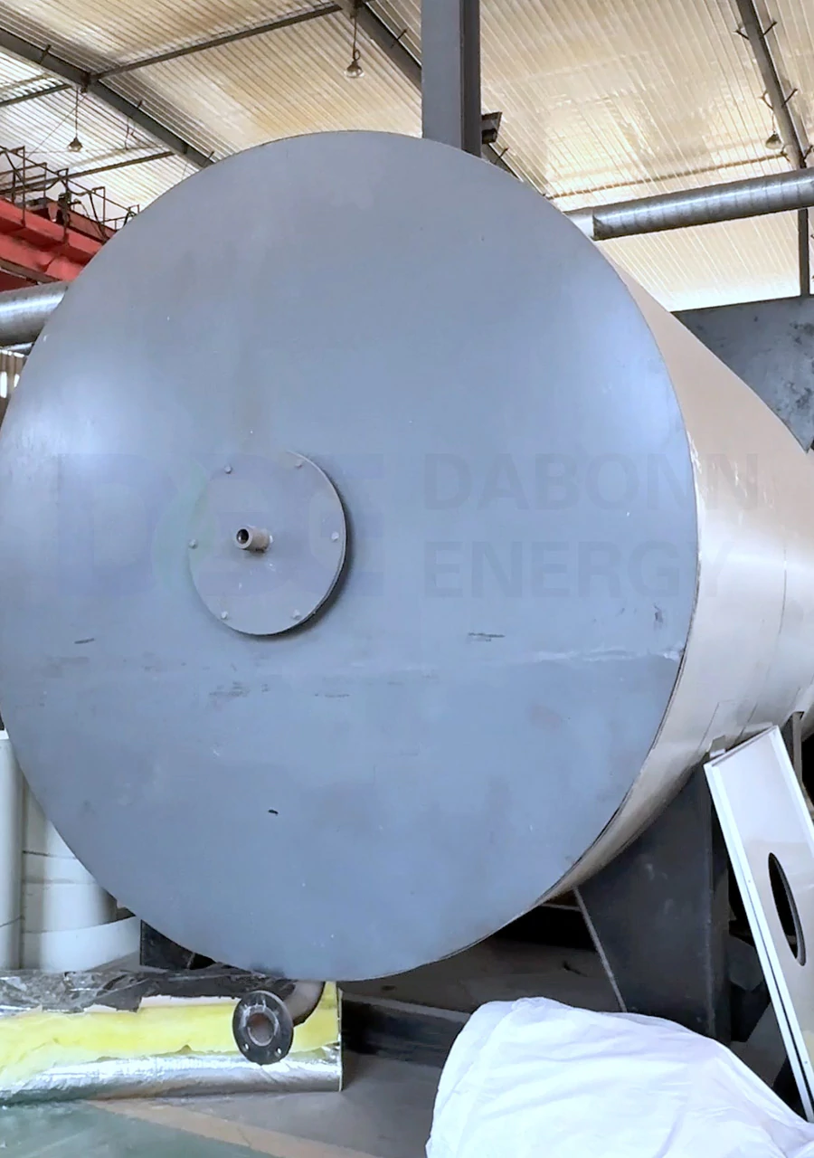 Hot water boiler,